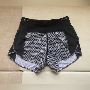 Lululemon Real Quick Short Perforated 3.5"